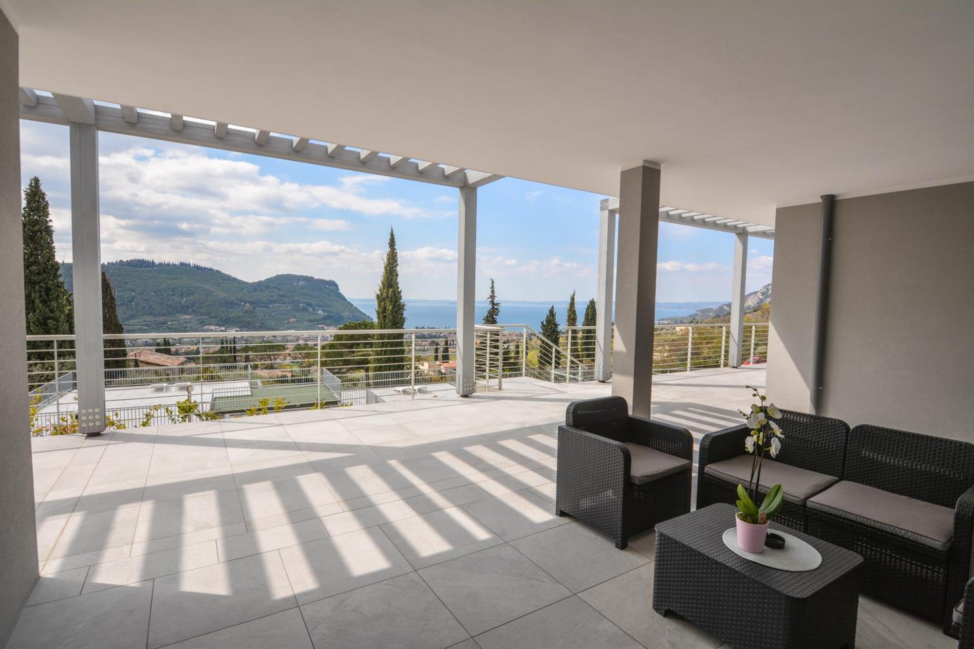 Sunset Lodge - Enjoy Holiday Garda  Exterior foto